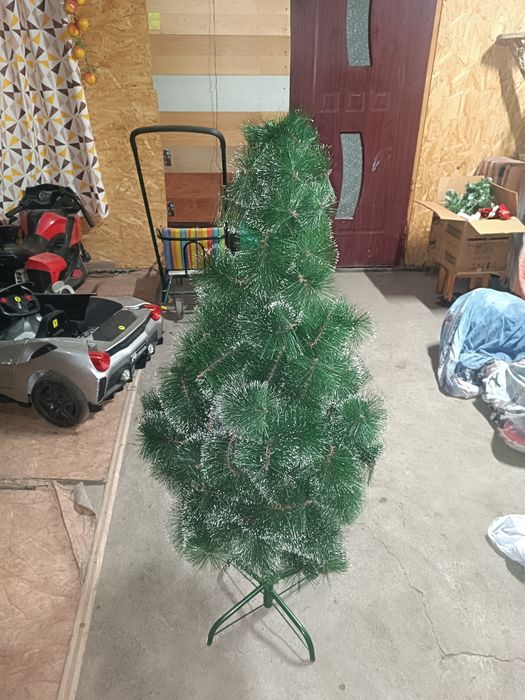 Продам ёлку 130 см