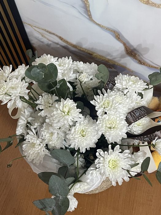 продам букет в корзине