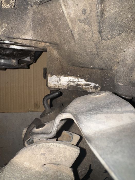 Скоростна кутия Голф 5 1.9 tdi 5 скорости golf V GQQ JCX JCR HNV