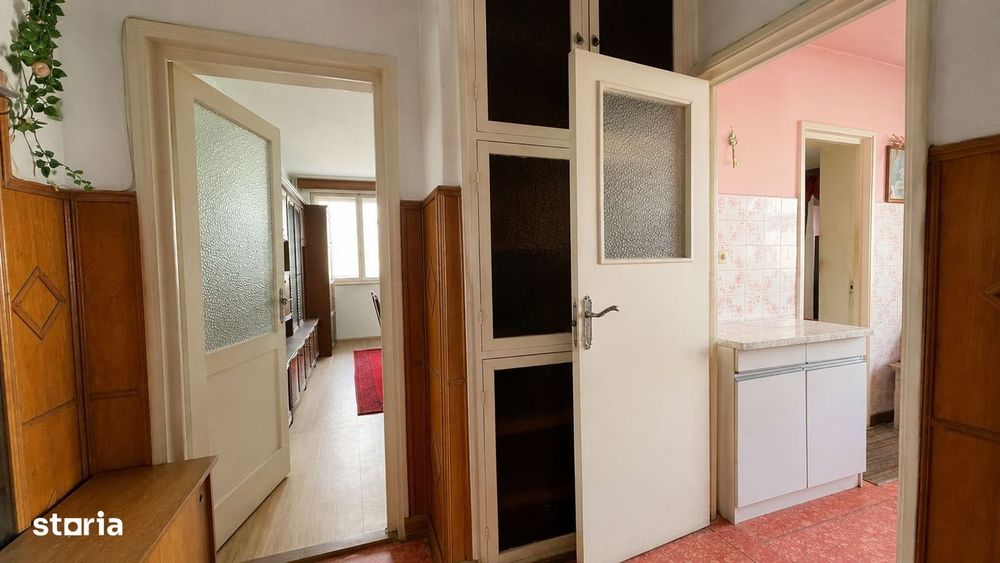 Apartament cu 3 camere, Rogerius, Etaj 3