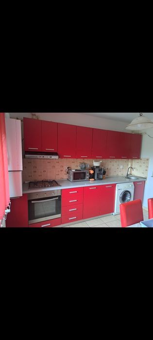 Schimb apartament cu 4camere complet mobilat cu unul cu 2 camere plus diferența.