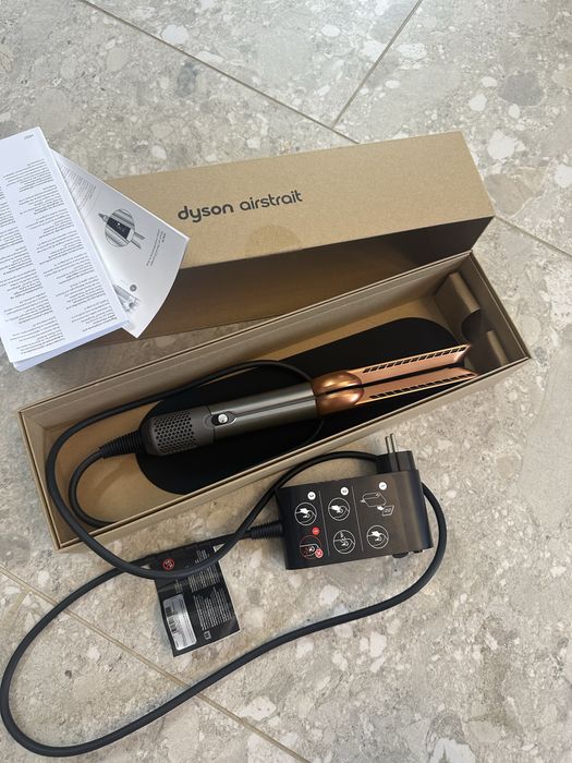 Dyson Airstrait nou