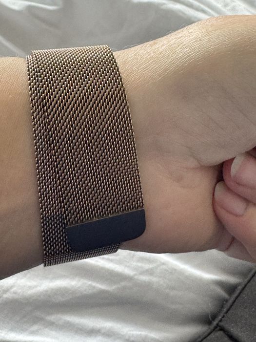 Vand apple watch pentru piese