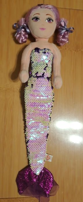 Papusa in stil sirena