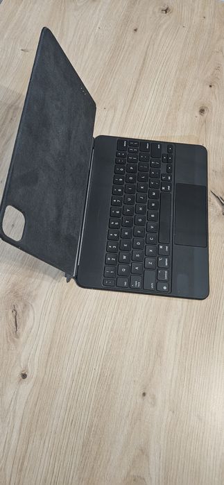 iPad pro magic 11 inch keyboard case