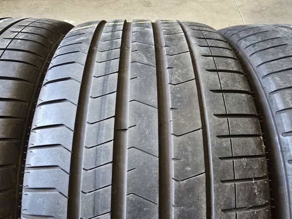 315/30/22//275/35/22 Pirelli