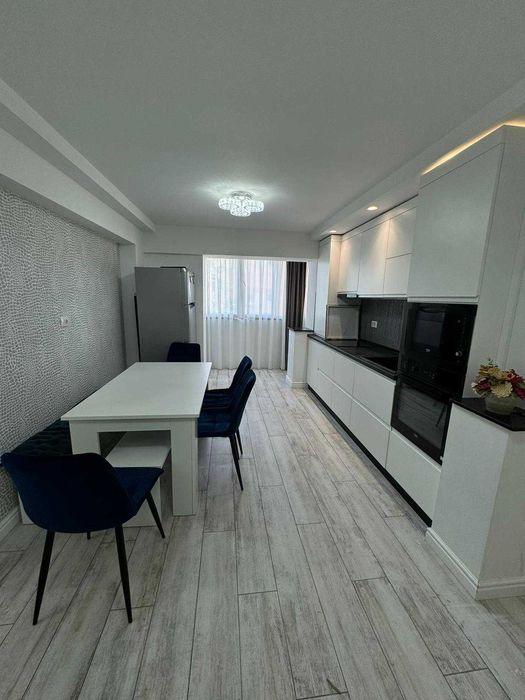 Apartament 2 camere, Bulevard George Enescu, zona Curcubeu, Decomandat