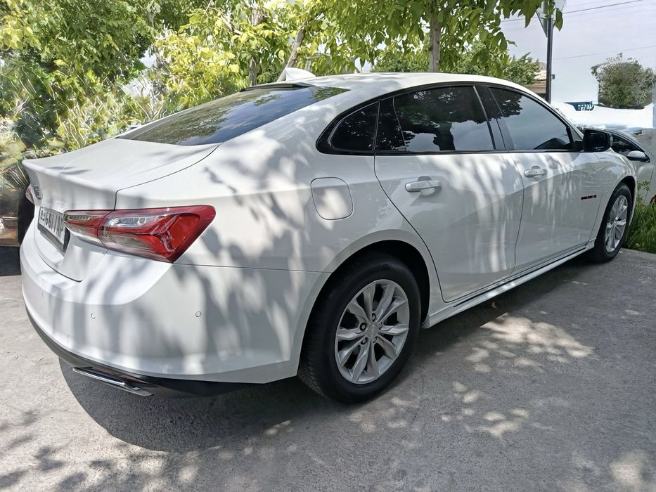 Chevrolet Malibu XL