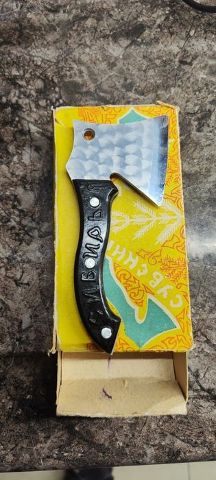 Продаётся топор сувенир