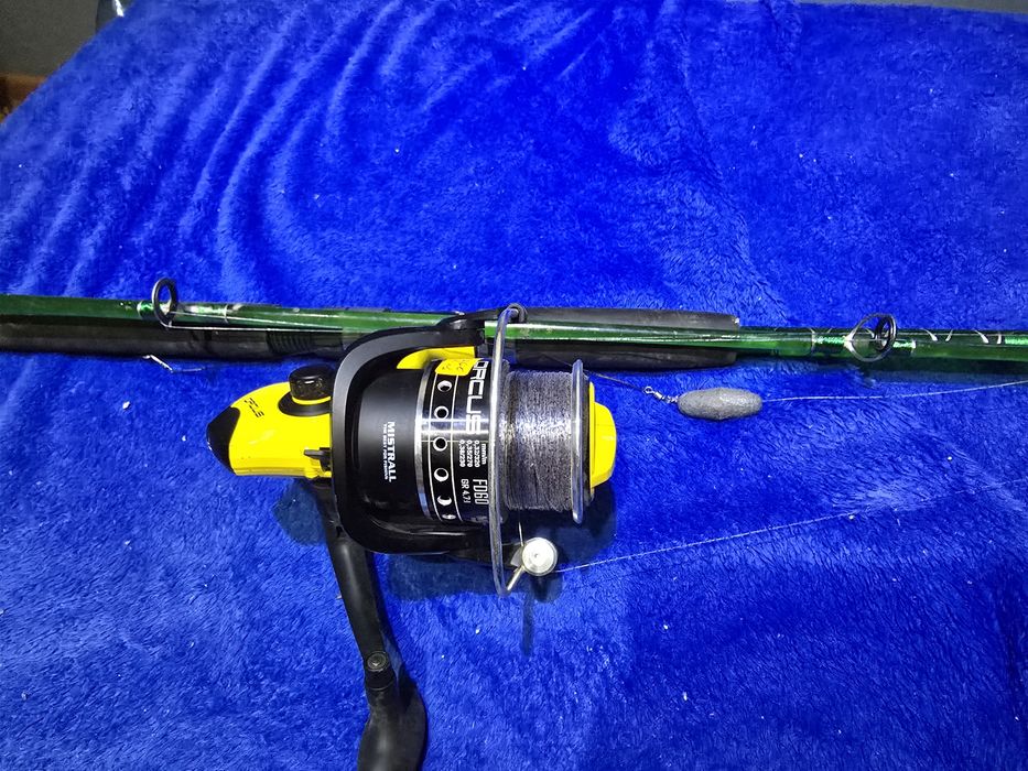 Продавам Рибарска Макара