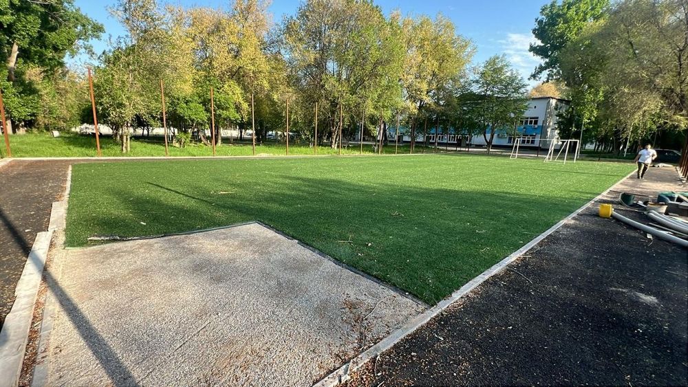 Искуствни газон для поля