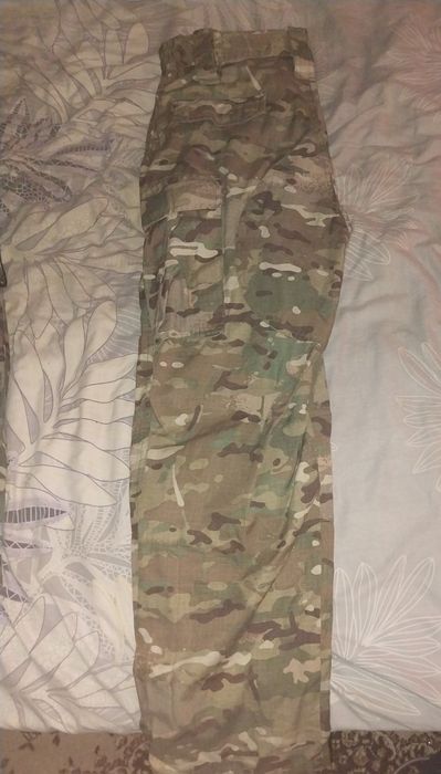 Комплект формы Мультикам и берцы. Срочно!