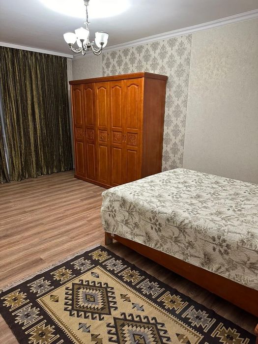 Продам спальный гарнитур производство Малайзии