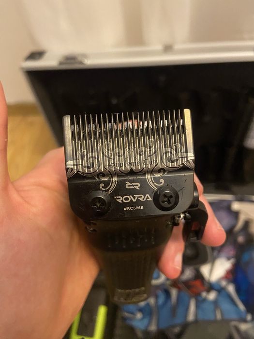Trusă frizerie completă - Mașină de tuns, trimmer, shaver + multe altele
