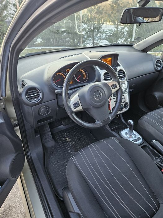 Opel Corsa 1.2 Automat