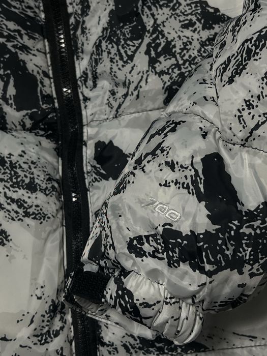 Geaca The North Face The Mountains Alba Premium / 2025