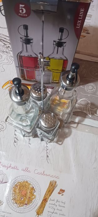 Нов комплект оливерник с 2 солнички