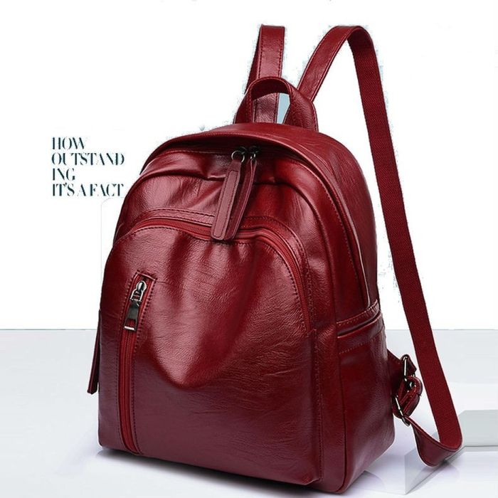 Дамска раница от висококачествена кожа с подарък малка чанта и портмон