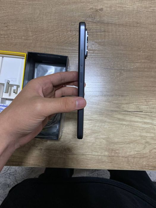 Poco x4 gt 8\256 srochna sotiladi