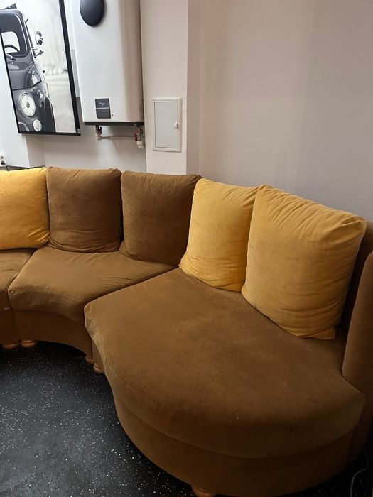 Coltar fix, spatios cu 7 perne