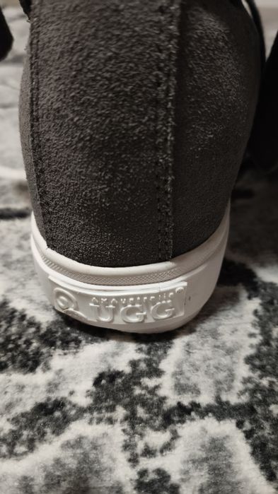 Cizme UGG AXA Australia sneakers piele naturală