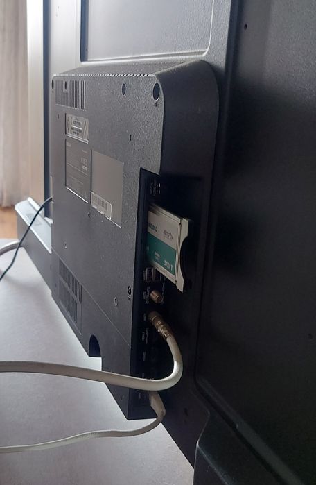 Продам лэд телевизор