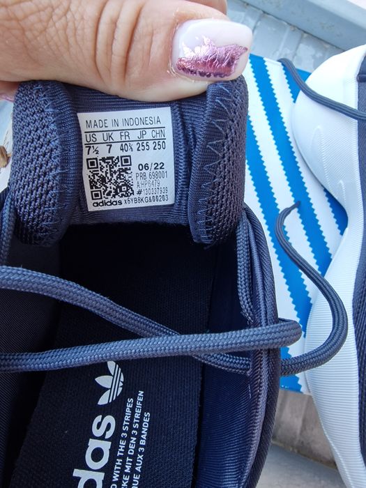 Маратонки Adidas