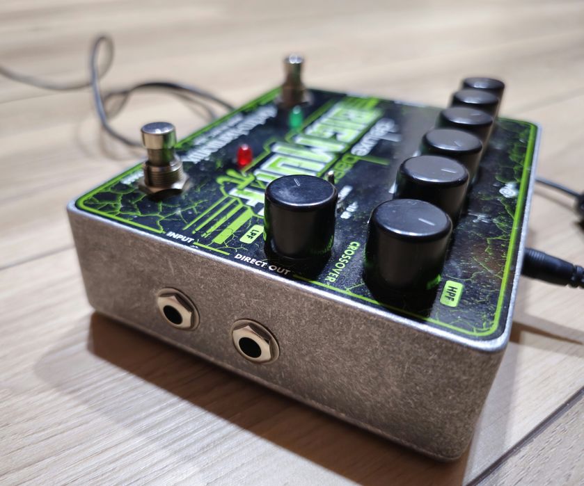 Педаль эффектов Electro-Harmonix Deluxe Bass Big Muff