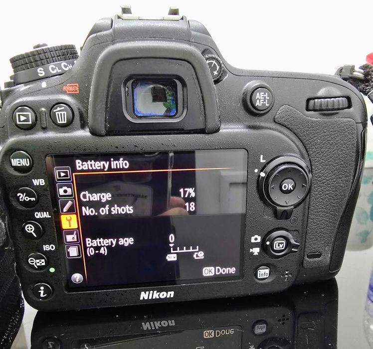 Продава се Nikon D7100 + обектив Nikon 18-70mm f/3.5-4.5G VR