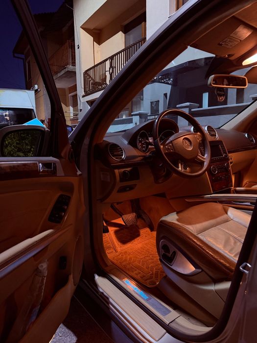 Mercedes GL 2008 3.0 diesel motor nou.km 9500 reali dupa R. C.