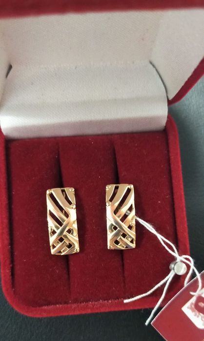 Золотые новые серьги 585 пробы