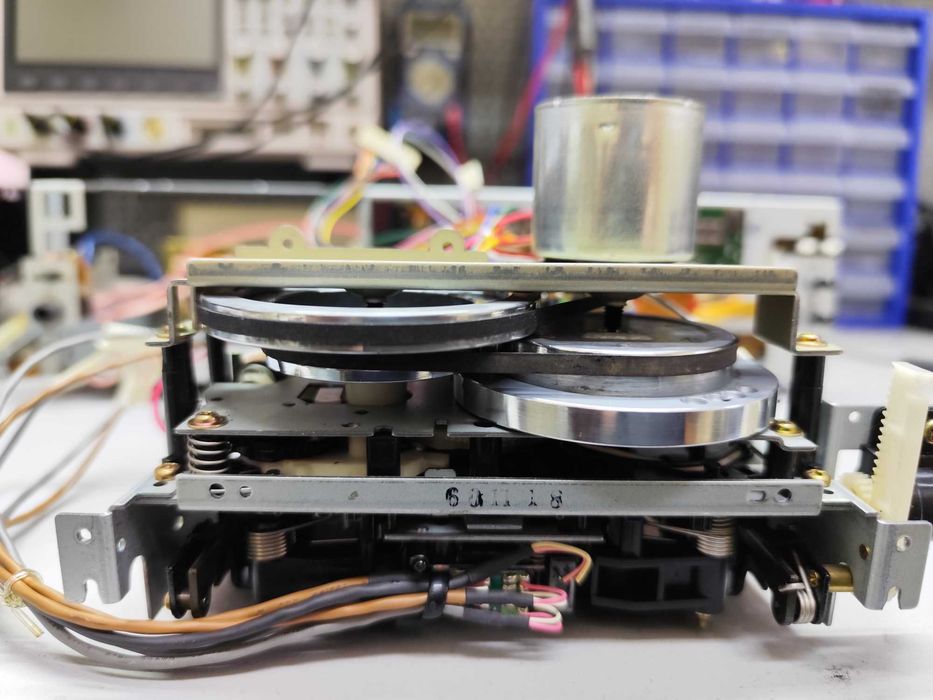 Кассетная дека AIWA FF 60