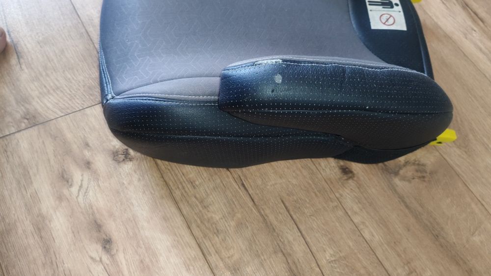 Inaltator auto pentru copii cu prindere isofix