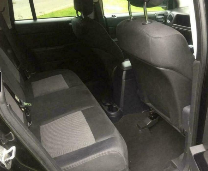 aripa usa portiera haion portbagaj capota bara fata spate stanga dreapta far stop tripla trager Jeep Compass 1 facelift motor 2.2crd cdi 100kw 136cp om651 2012 dezmembrez dezmembrari piese