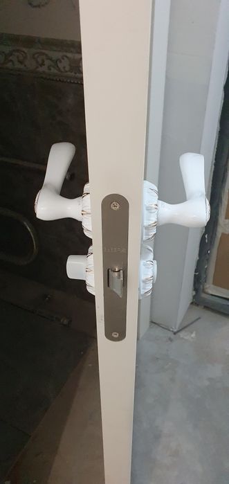 Установка дверей