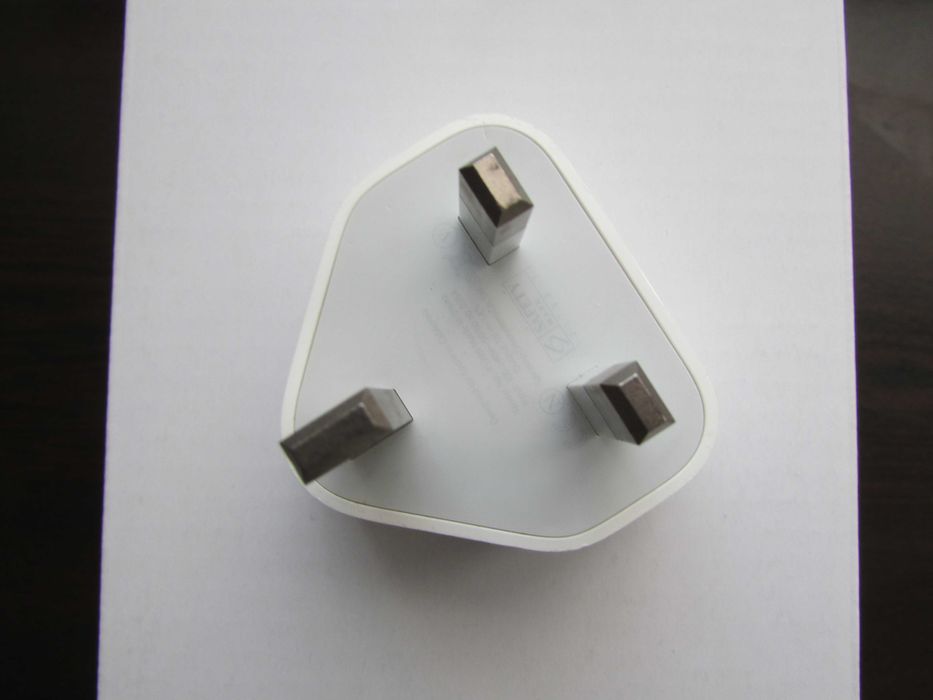 Apple Оригинално английско зарядно без преходник