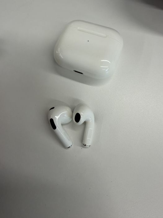 Airpods 3, оригинал с коробкой