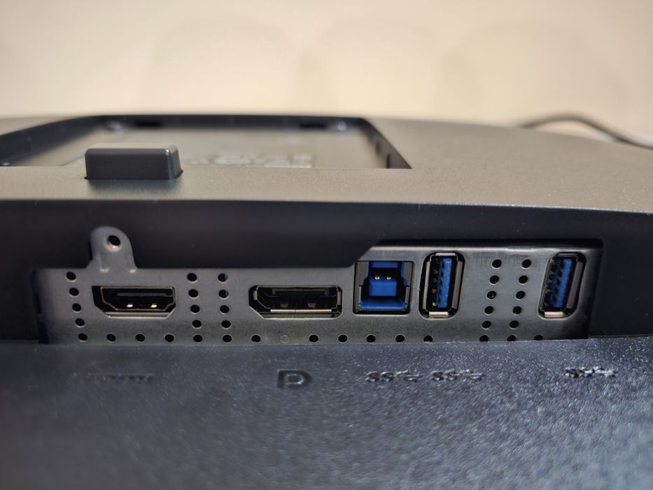 Монитор DELL P2418D