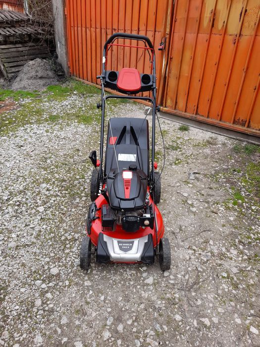 Бензинова самоходна косачка