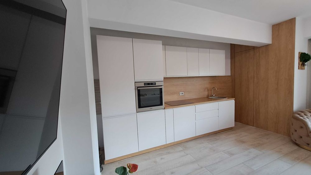 Vând apartament 2 camere în bloc nou.