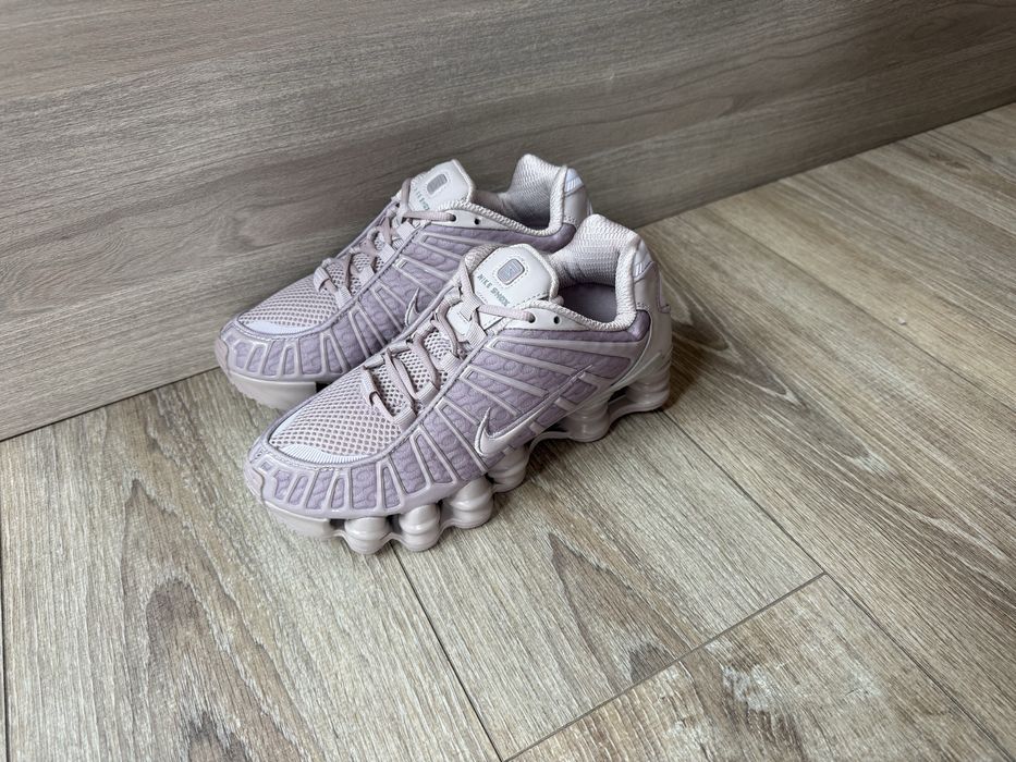 Nike Air Max Shox