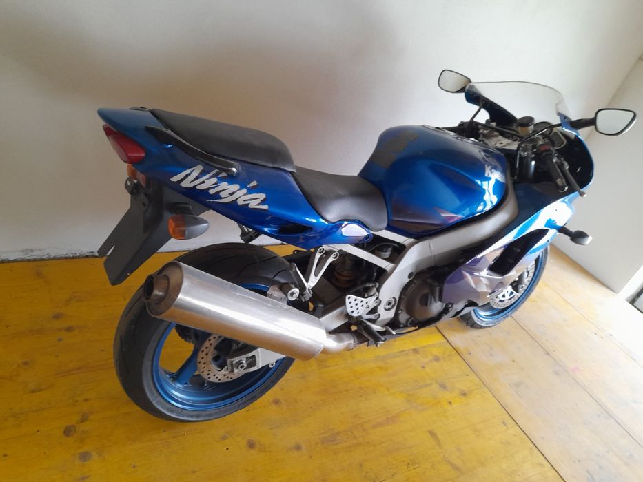 Vând Kawasaki ninja zx9r ,an1998
