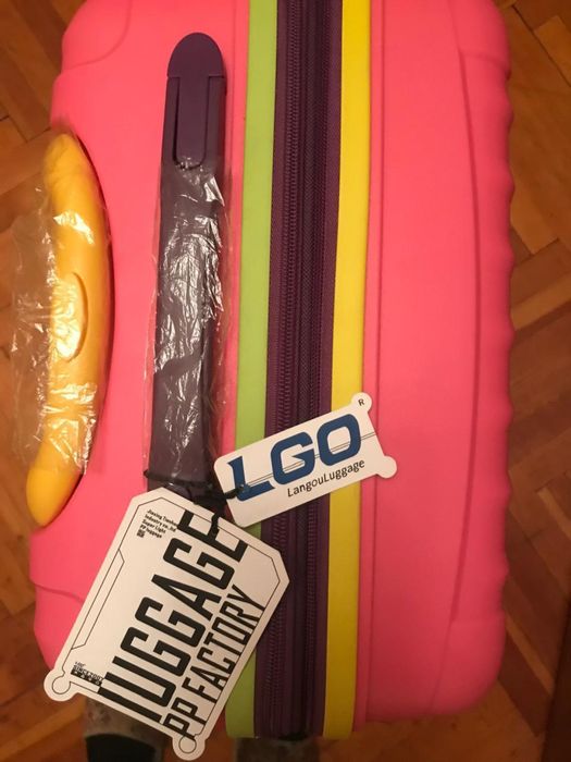 Чемодан LGO по акции 25000 тенге