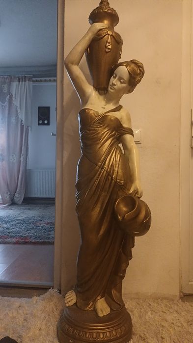 De vanzare regina antica