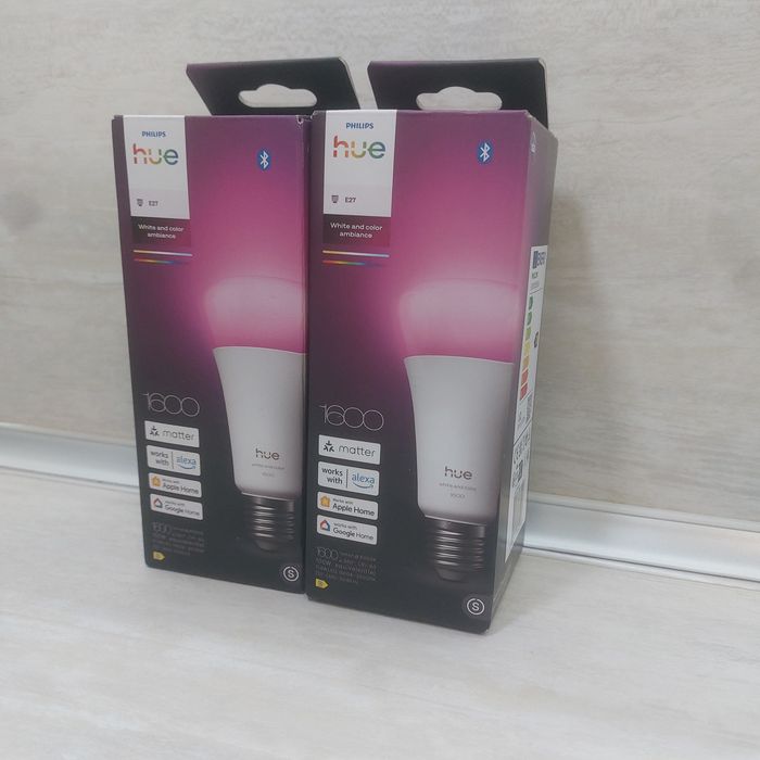 Нови 2 бр. Смарт LED Крушки Philips Hue E27 1600lm White & Colour Ambiance (Matter)