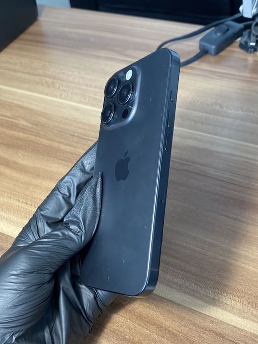 iPhone 16 Pro• 1 TB • Black Titanium