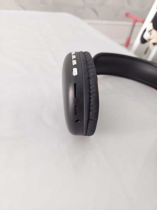 Продаю Наушник P9