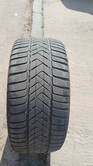 Set 4 anvelope iarnă Pirelli Sottozero Mercedes C300e W206 2 dimensiuni față/spate