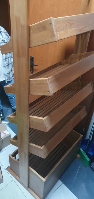 Стелаж за хляб в отлично състояние