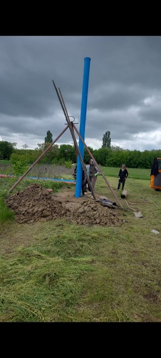 Executam puturi apă, denisipari